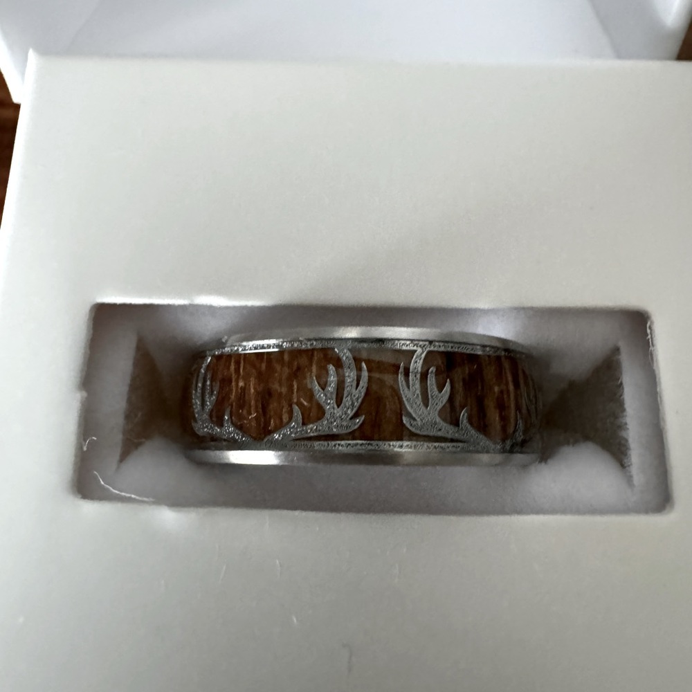 Men's whiskey barrel ring
